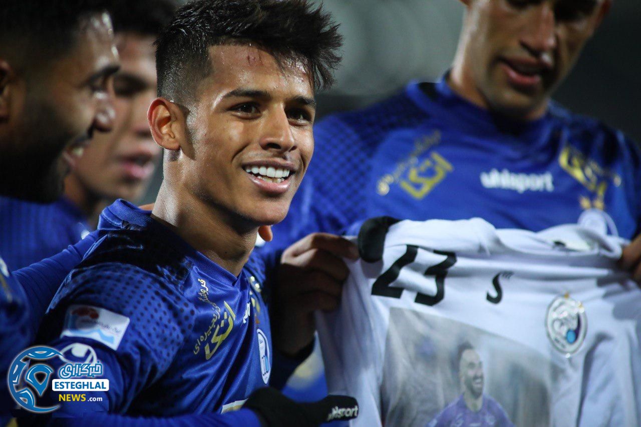 دیدار استقلال و پارس جنوبی جم