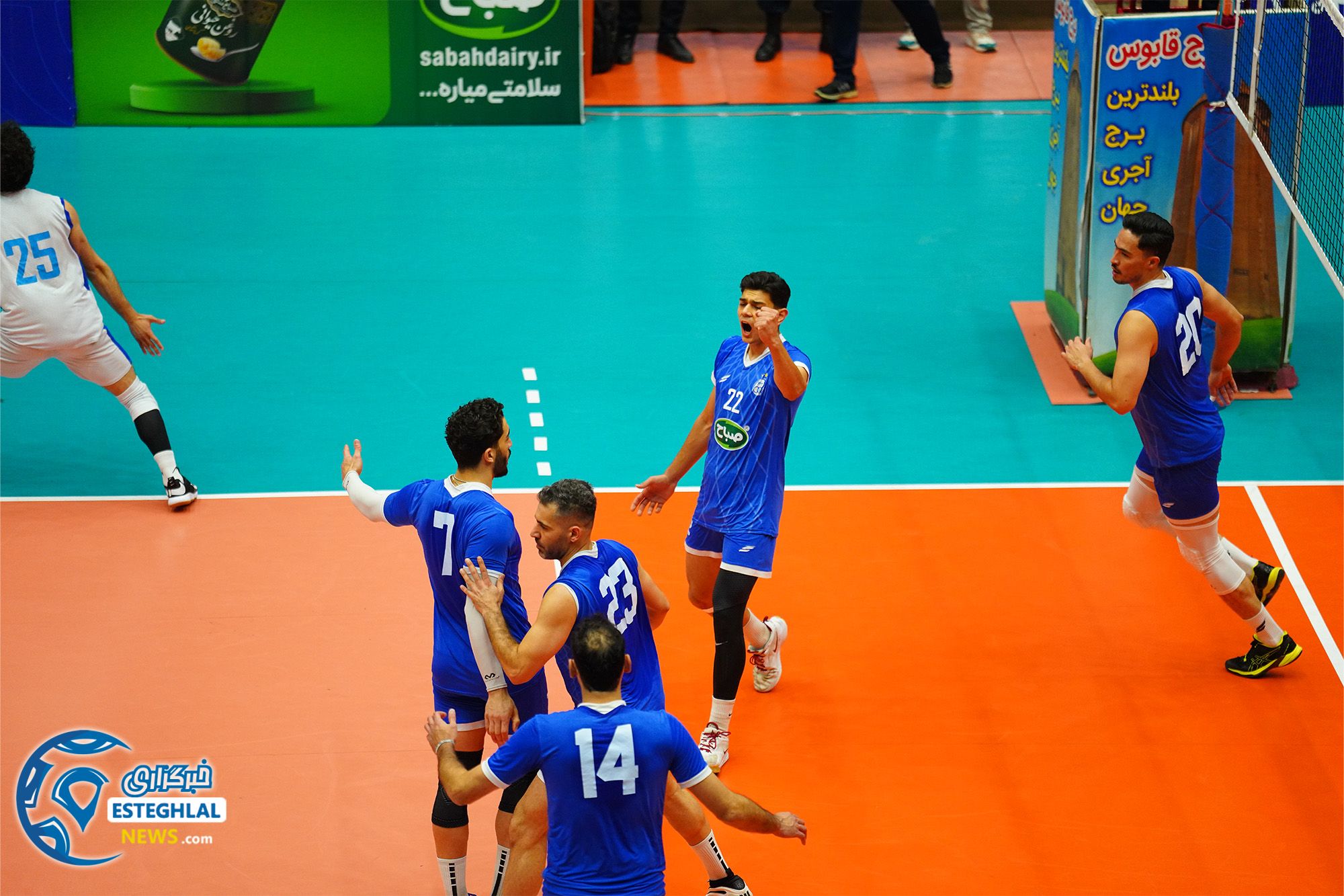 تییم والیبال استقلال گنبد