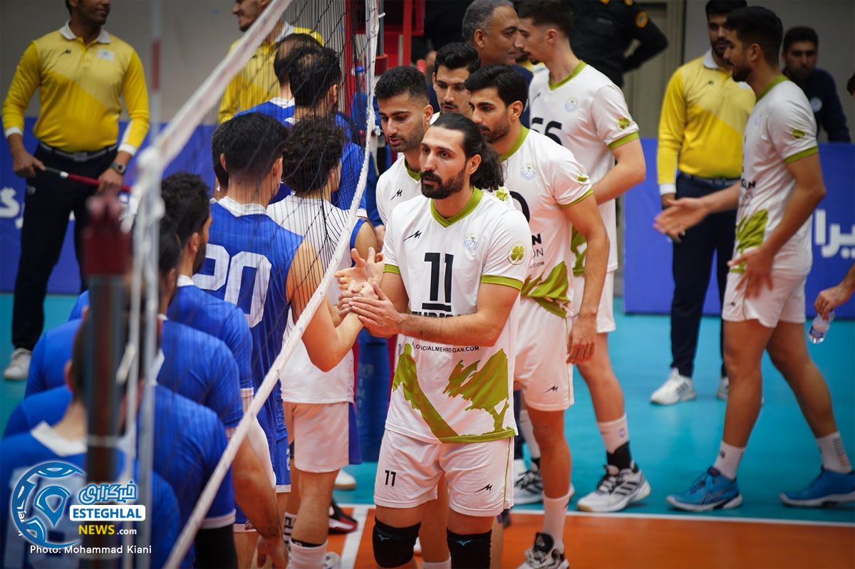 تییم والیبال استقلال گنبد