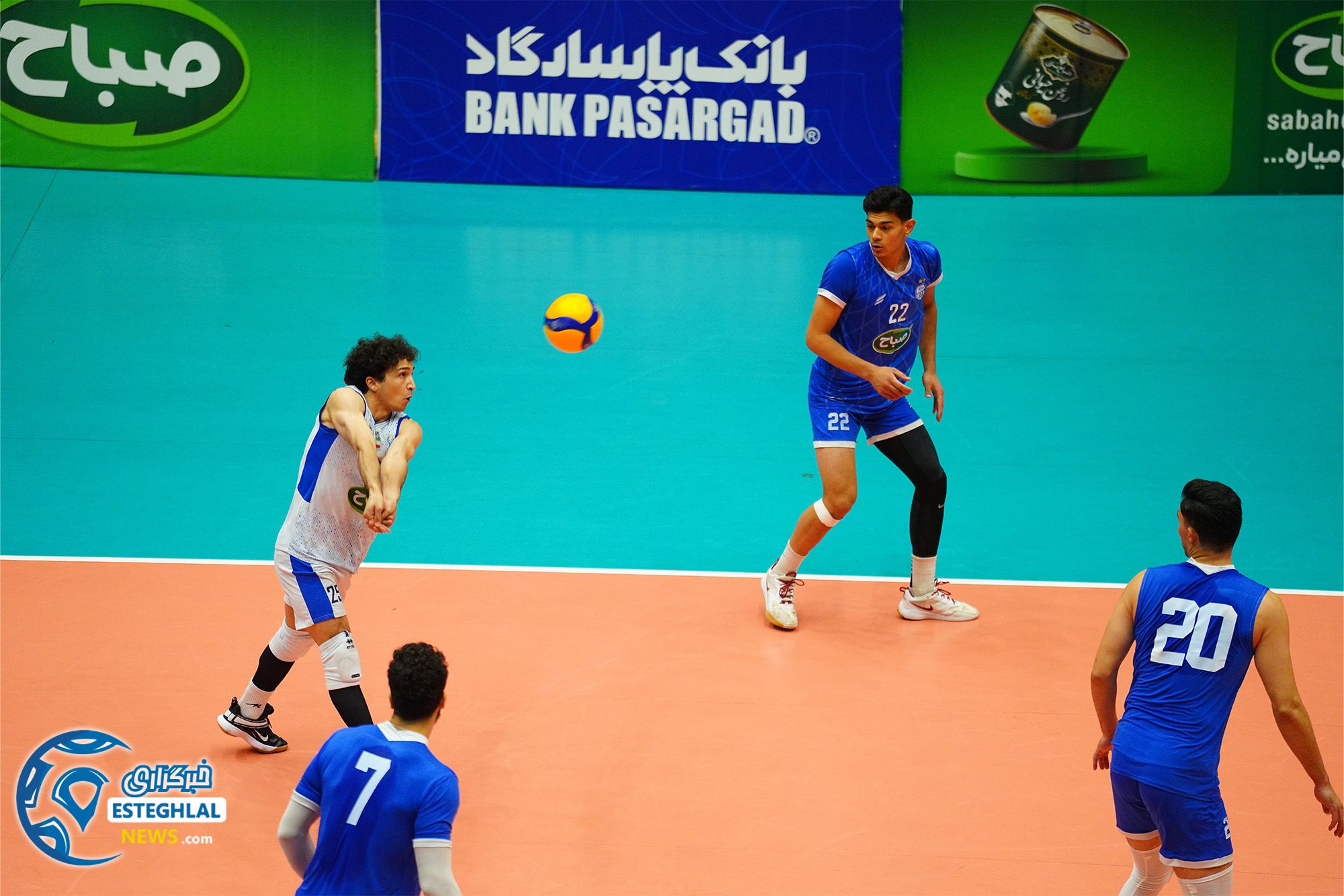 تییم والیبال استقلال گنبد