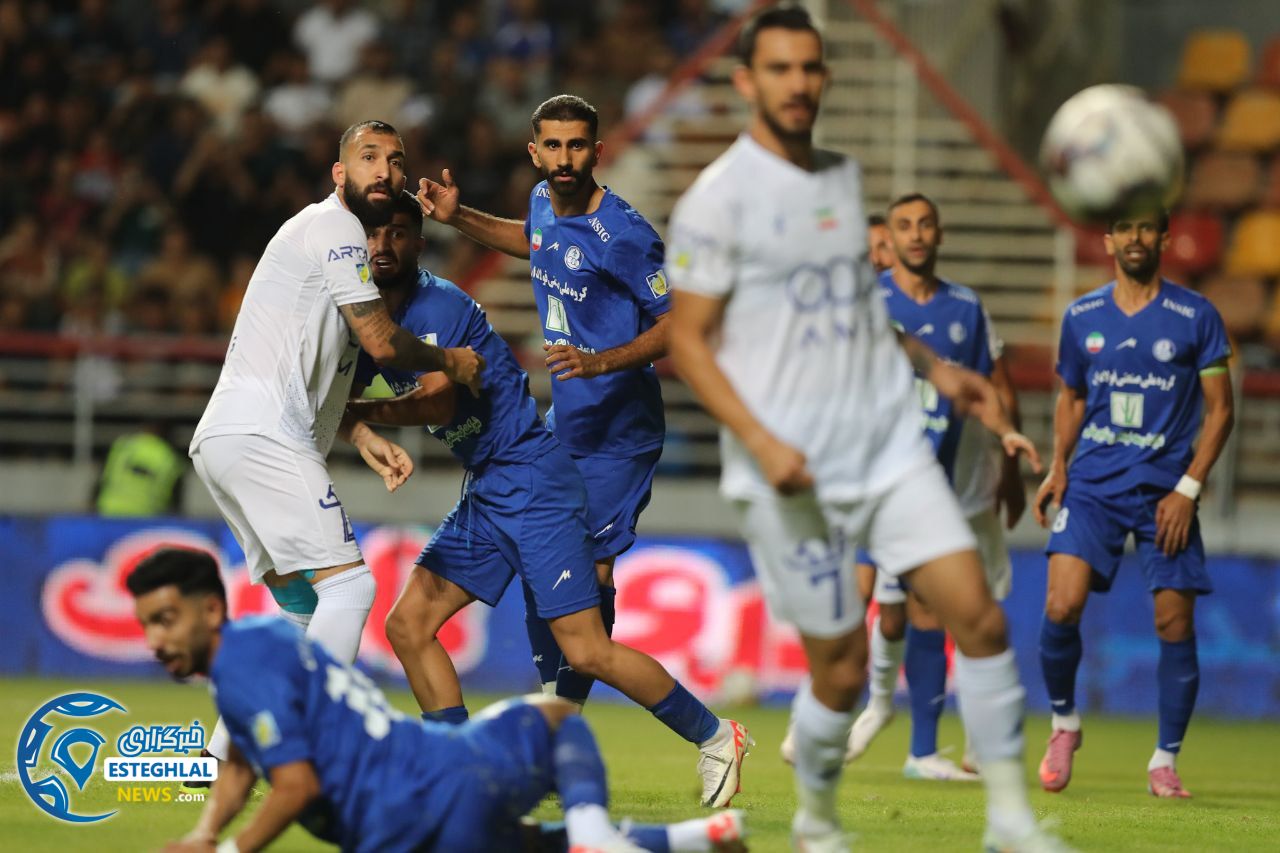 ؤبازی استقلال خوزستان و استقلال