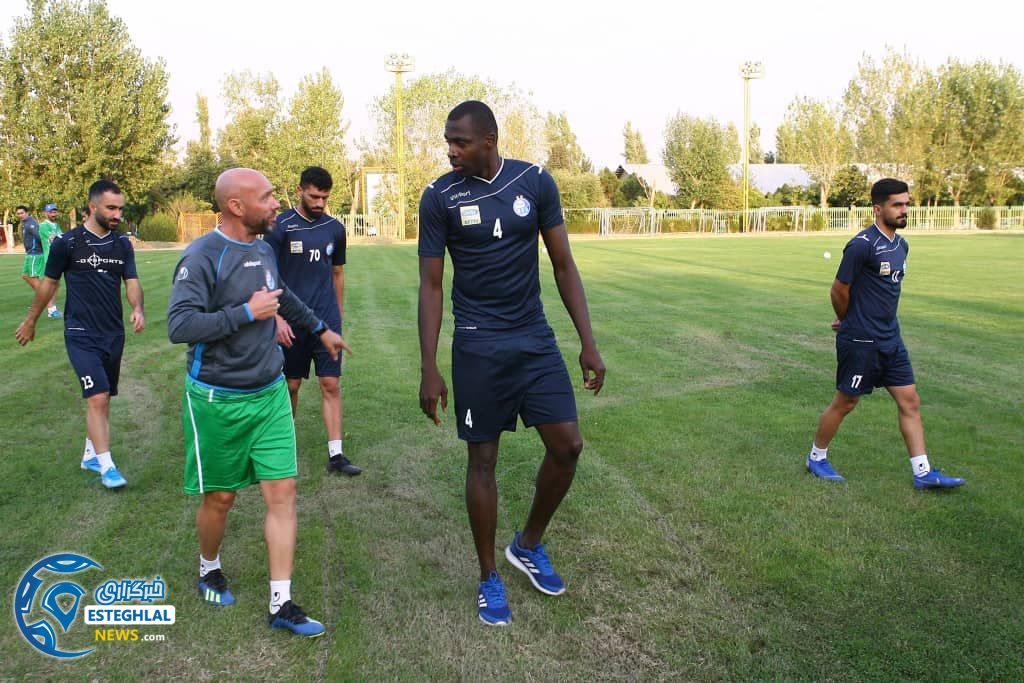 تمرین استقلال