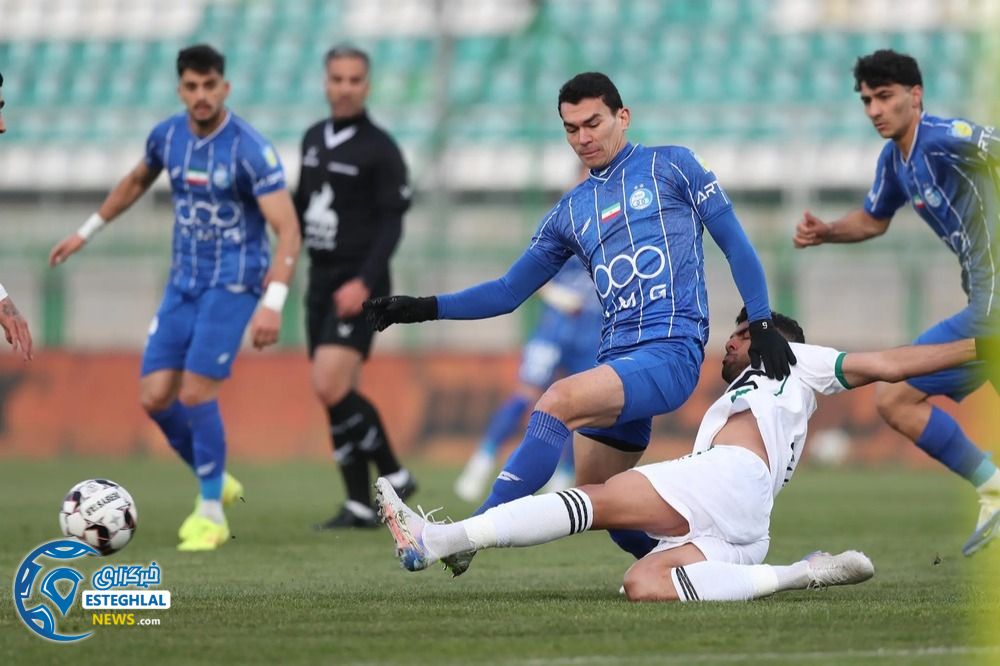 بازی ذوب آهن و استقلال 