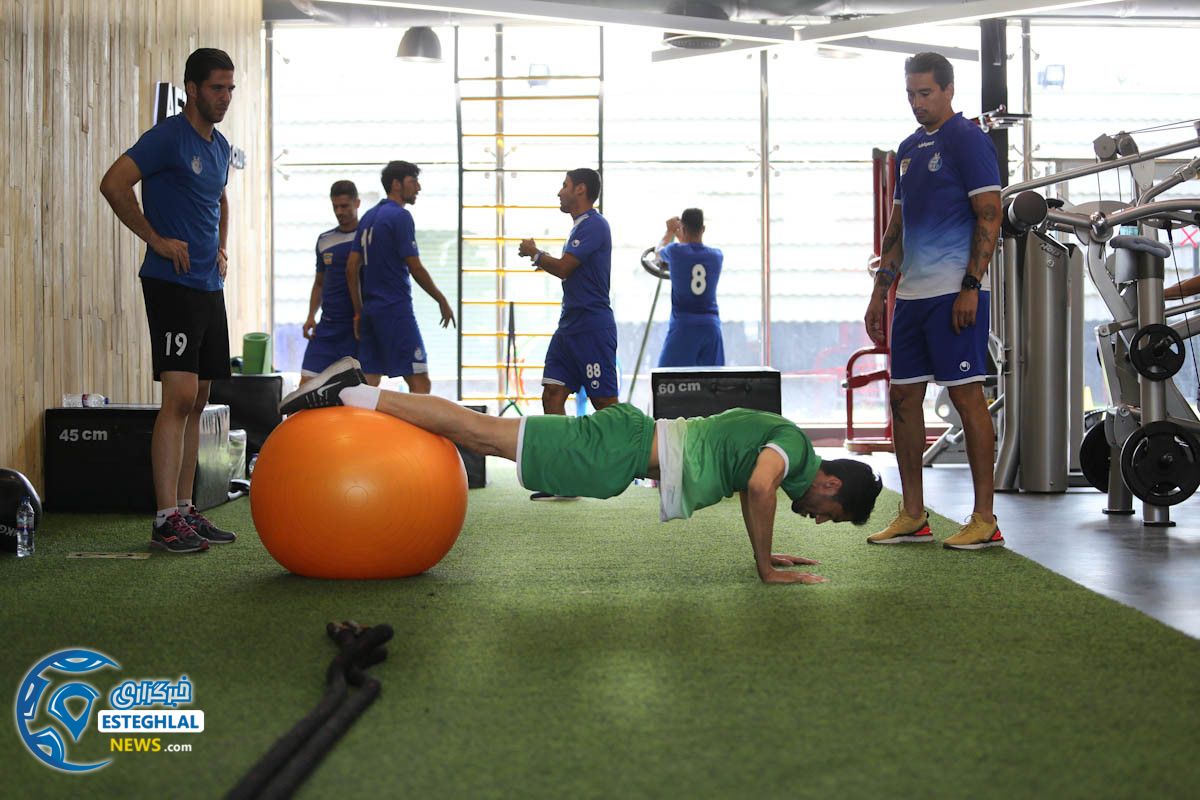 تمرین وزنه استقلال