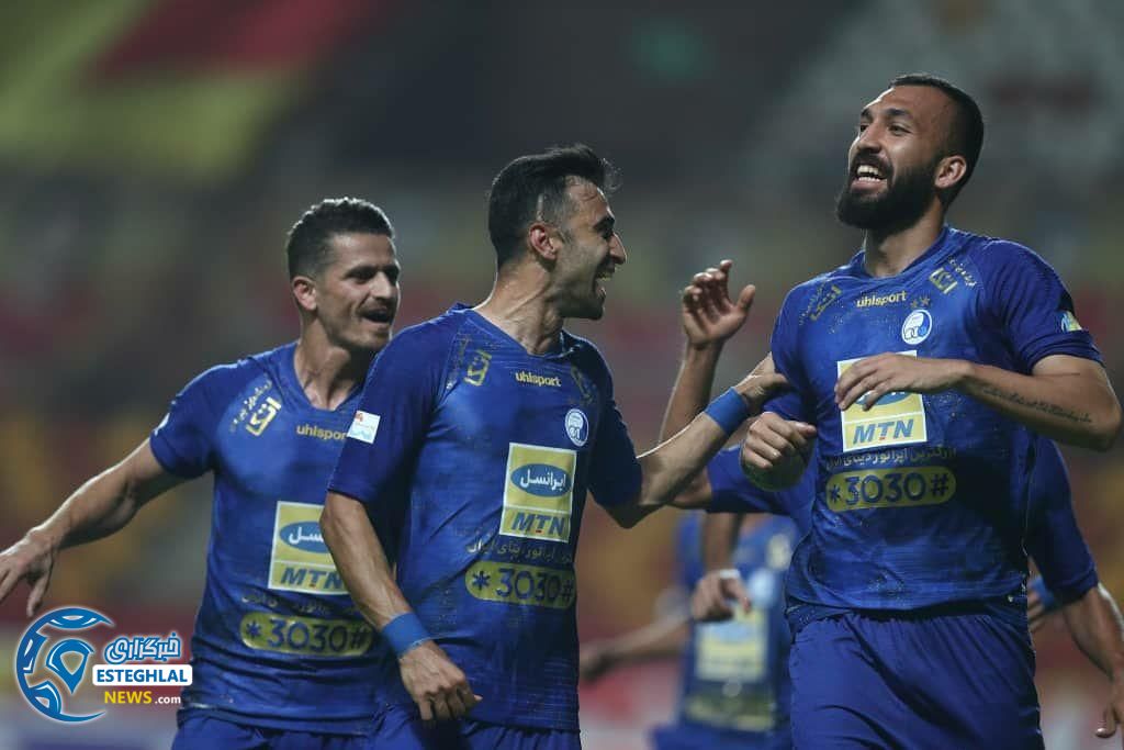 دیدار فولاد خوزستان و استقلال