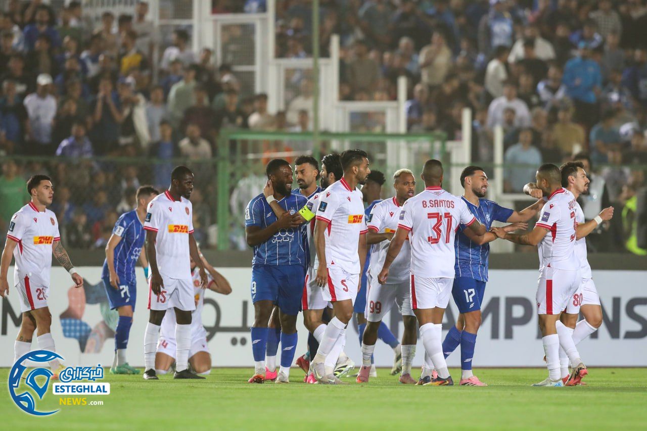 بازی استقلال و محرق 