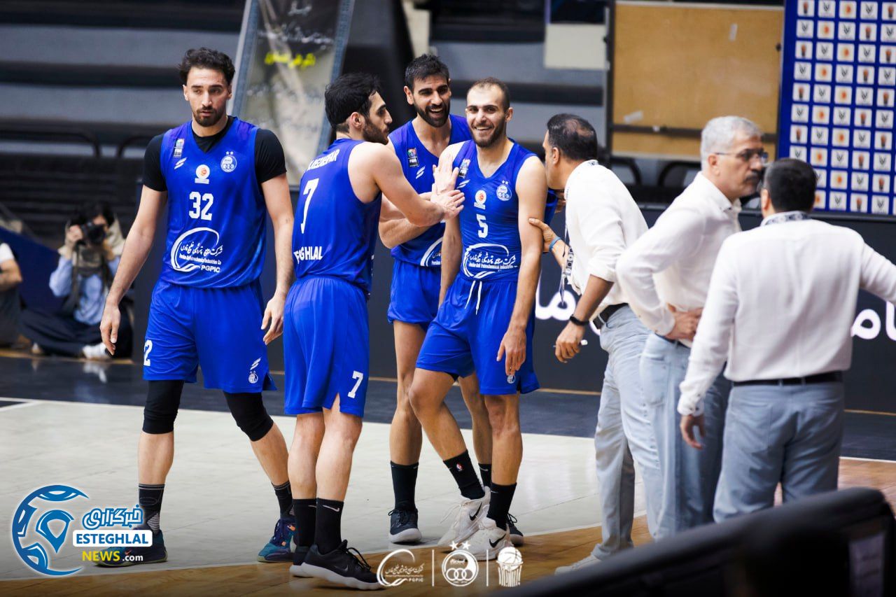 تیم بسکتبال آقایان استقلال