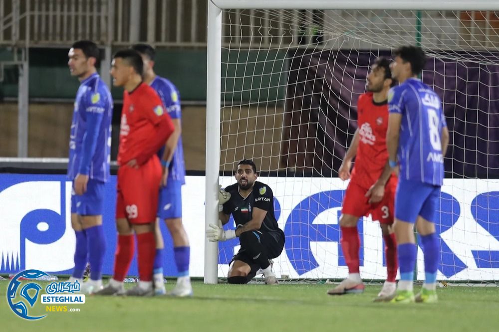 بازی تراکتور و استقلال 