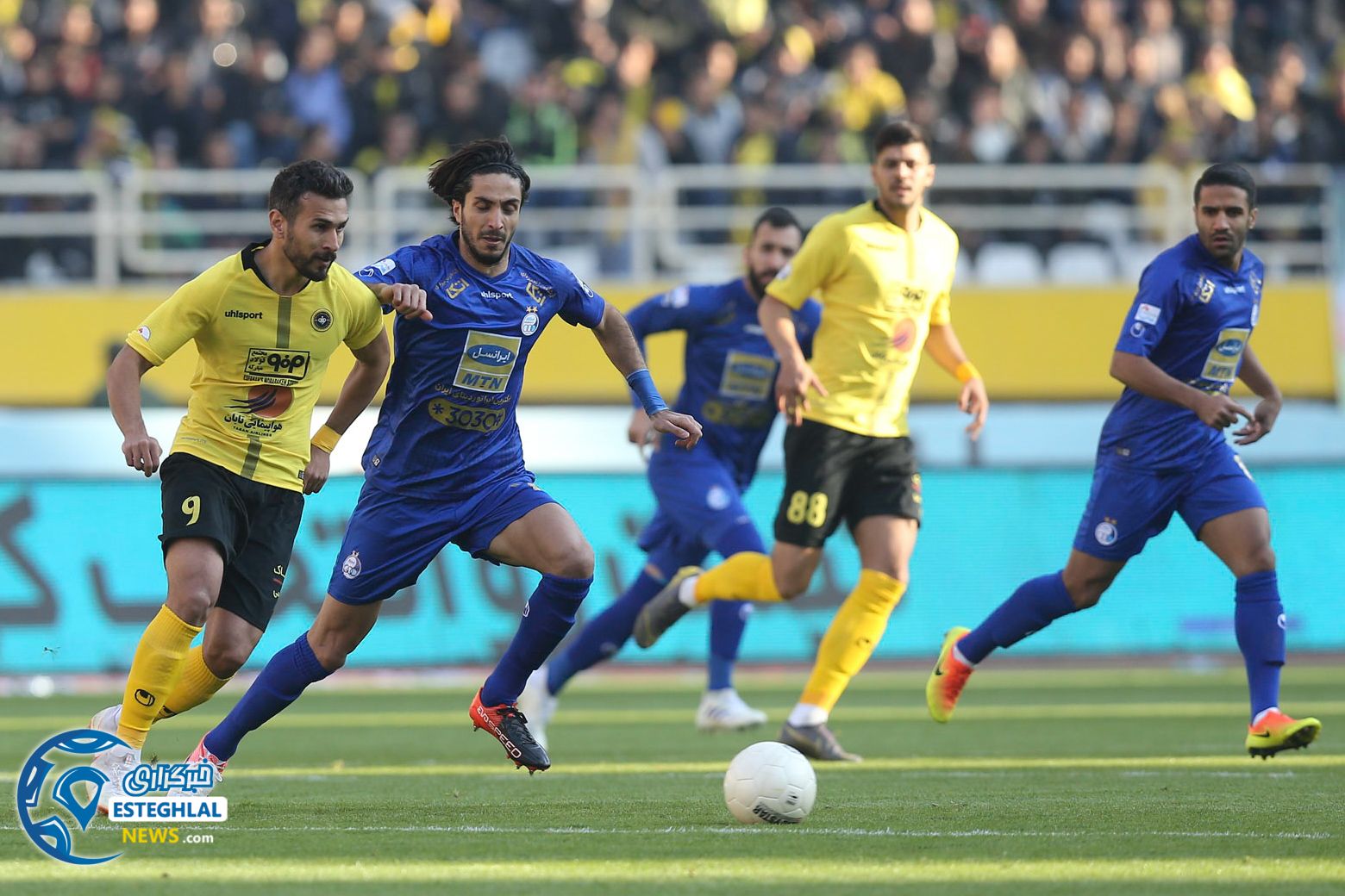 دیدار سپاهان و استقلال 