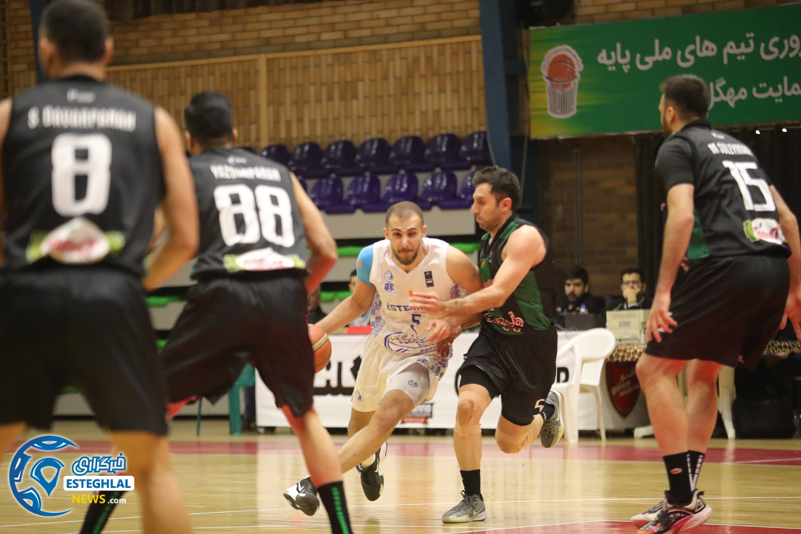 تیم بسکتبال آقایان استقلال